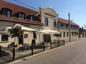  Meggyes Hotel  Szerencs